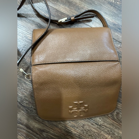 Tory Burch tote bag with matching purse/wallet - Picture 3 of 7